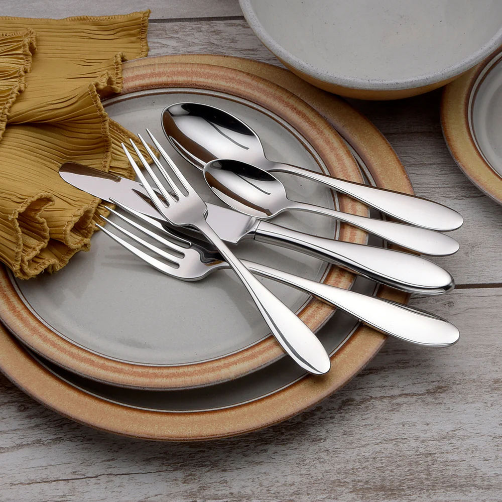 Betsy Ross- 45 Piece Set - Image 2