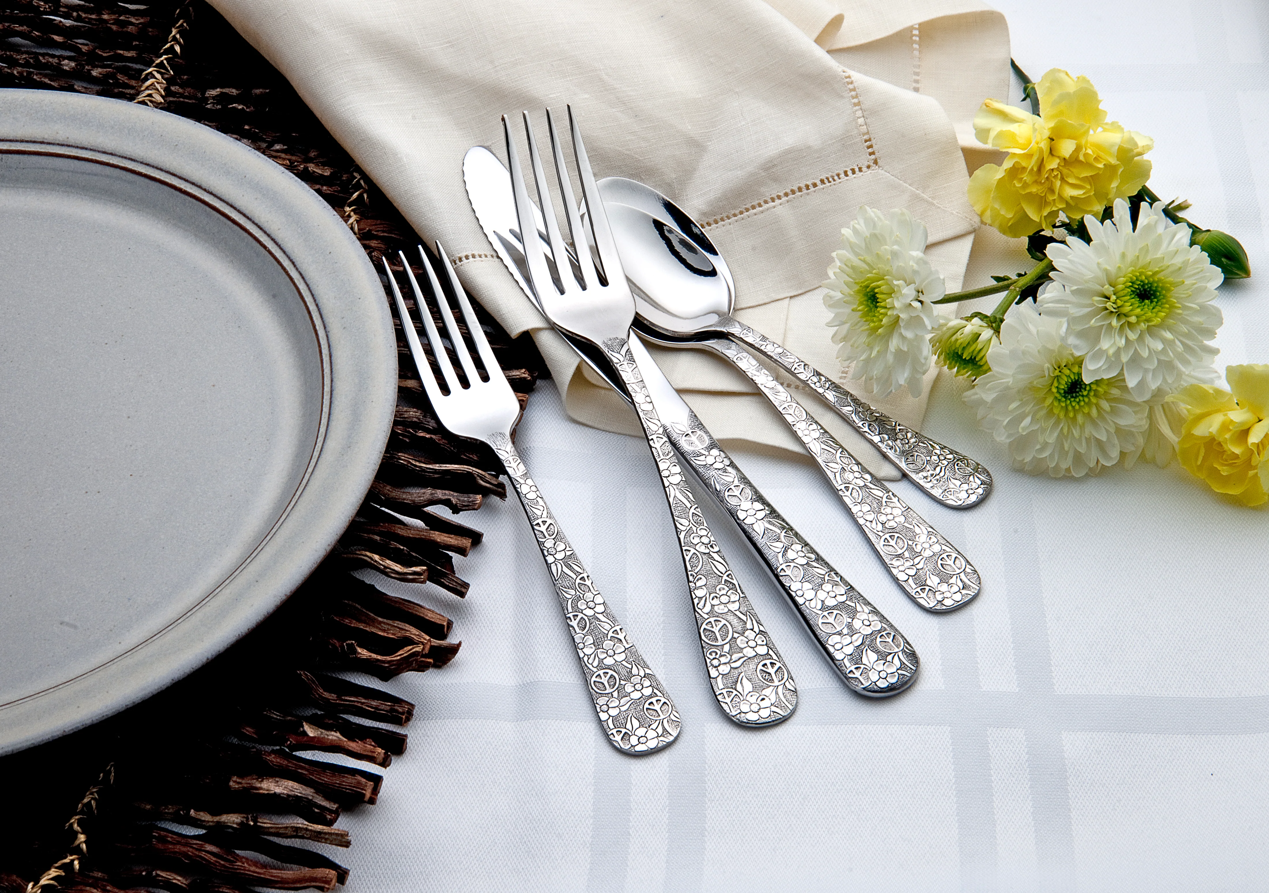 Woodstock- 45 Piece Set - Image 4
